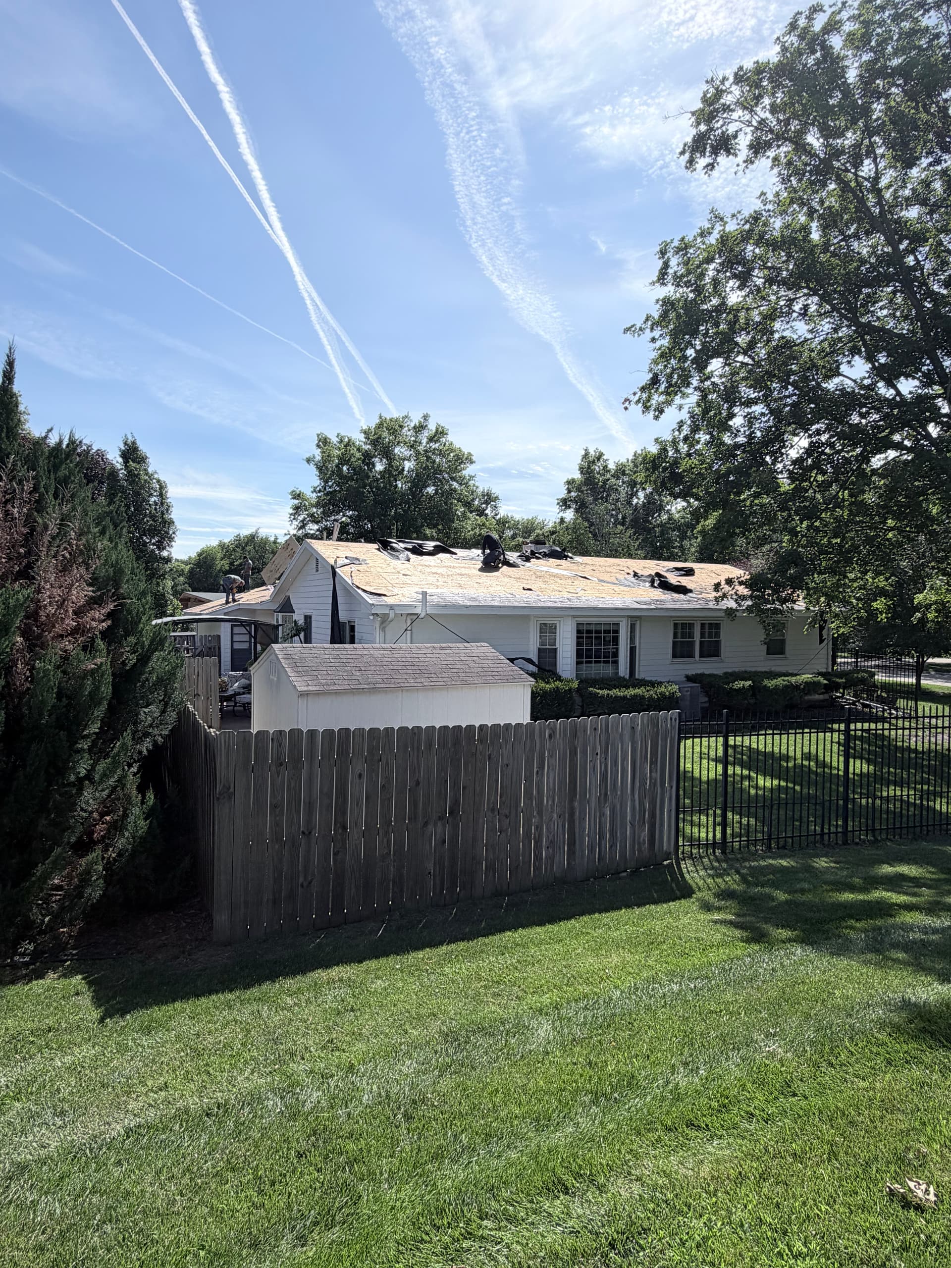 Gallery photos for Full Roof Tear-Off and Replacement on This Ranch Home: Image #1