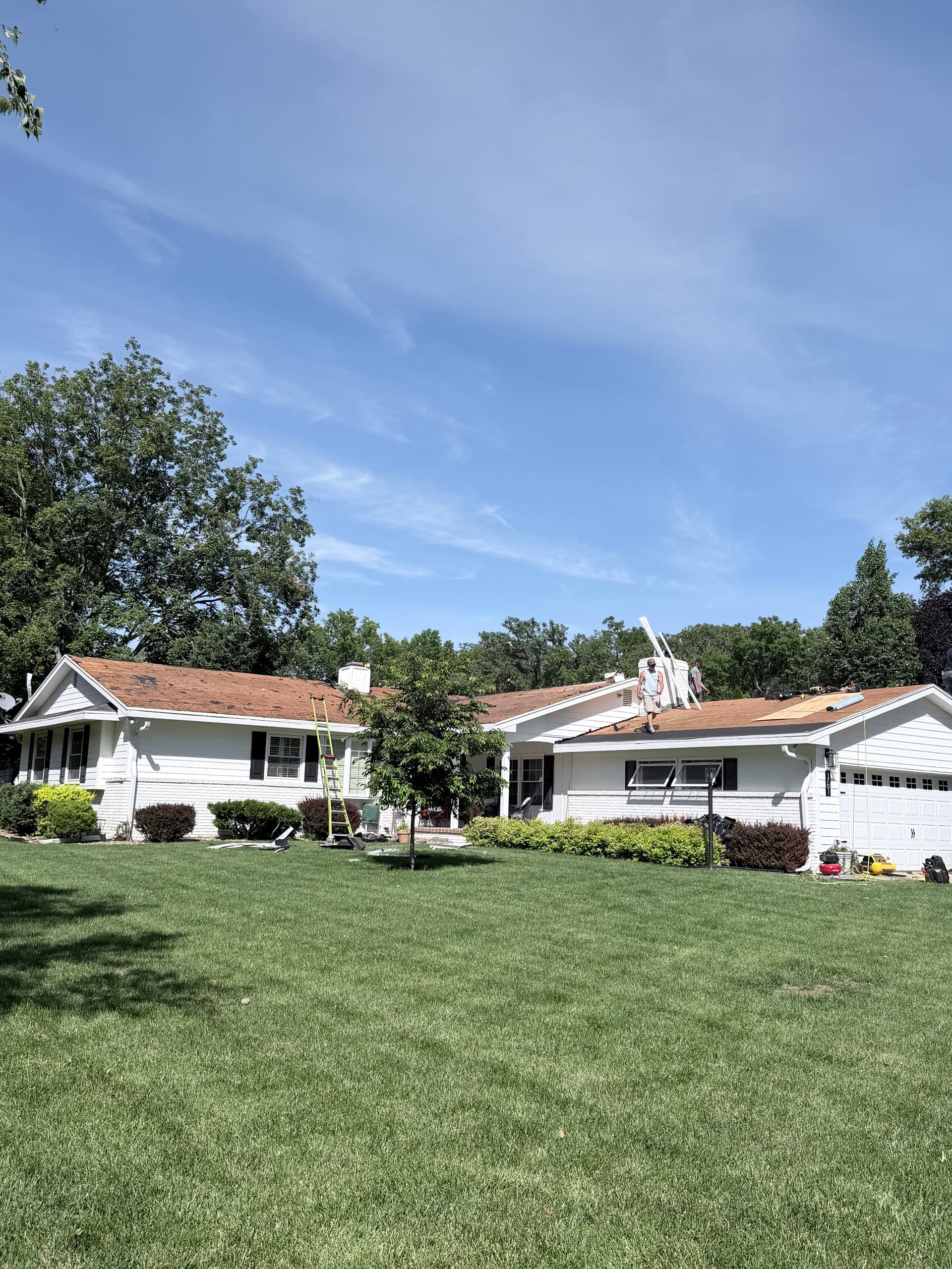 Gallery photos for Full Roof Tear-Off and Replacement on This Ranch Home: Image #3
