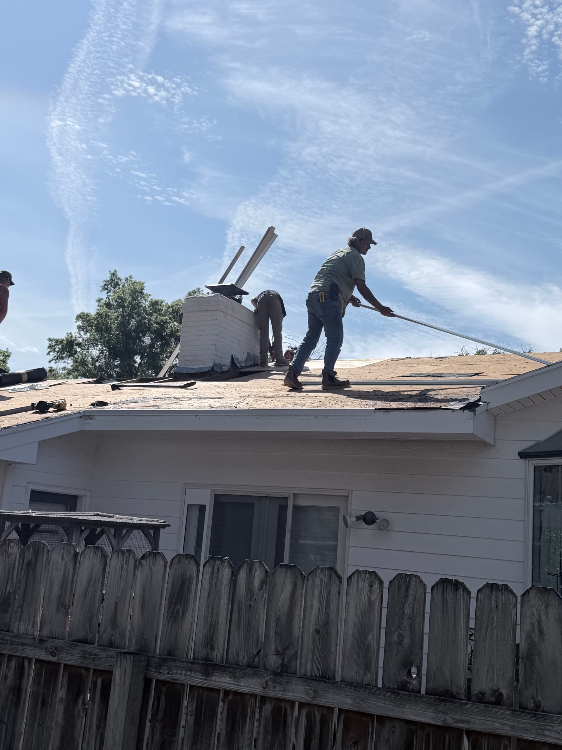 Gallery photos for Full Roof Tear-Off and Replacement on This Ranch Home: Image #2