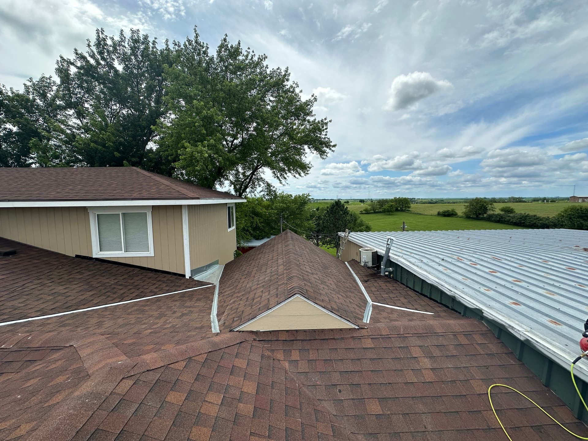 Gallery photos for Home Addition Roofing That Ties Into the Existing Structure: Image #5